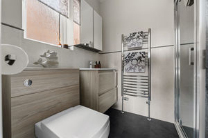 Photo 32- click for photo gallery